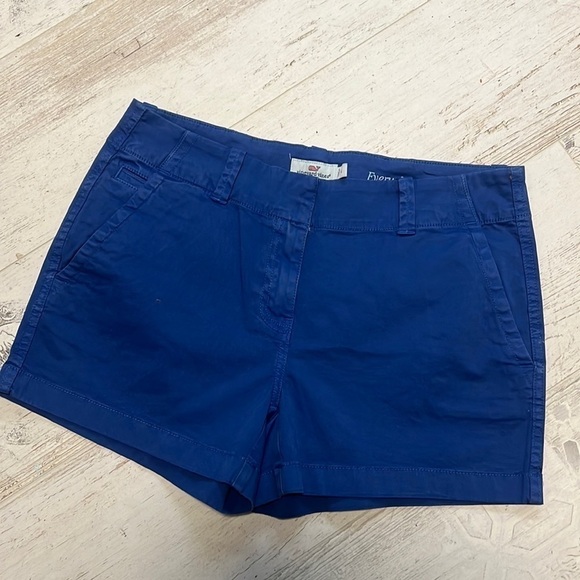 Vineyard Vines Embroidered Whale Shorts size 6 - Picture 1 of 8